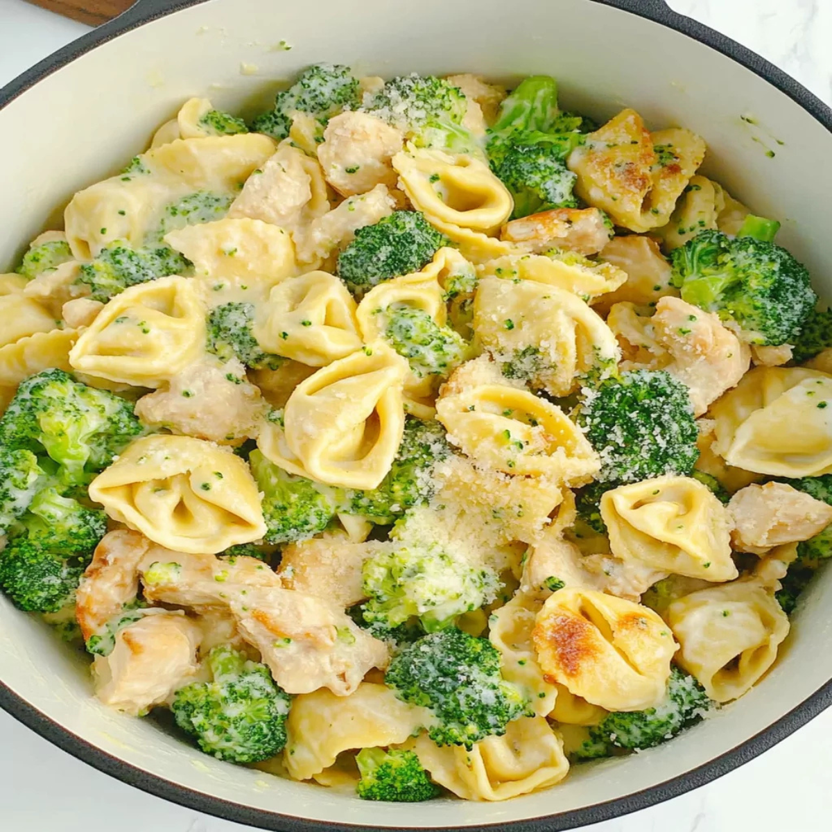 Cheesy Chicken & Broccoli Tortellini Recipe (1)