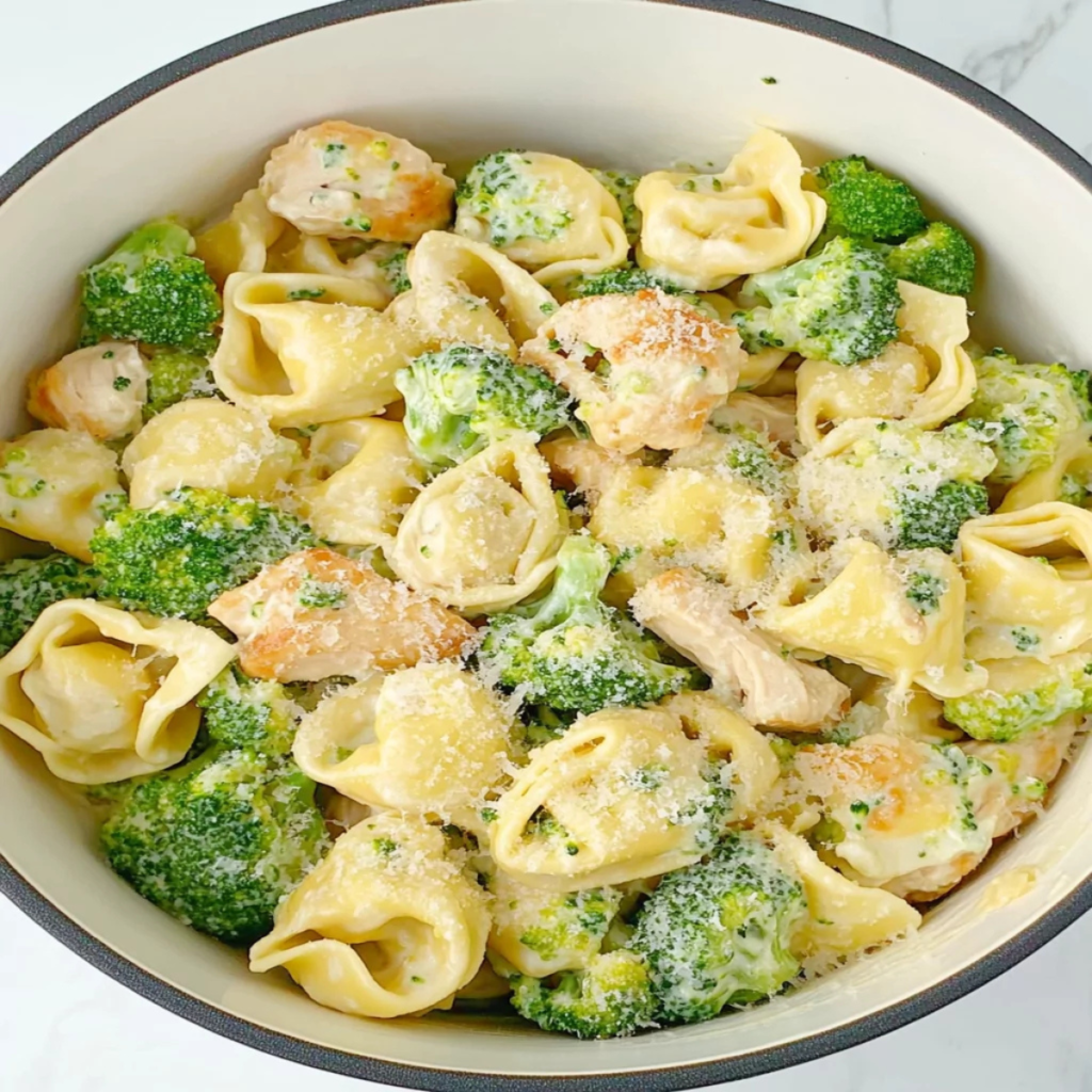 Cheesy Chicken & Broccoli Tortellini Recipe (3)
