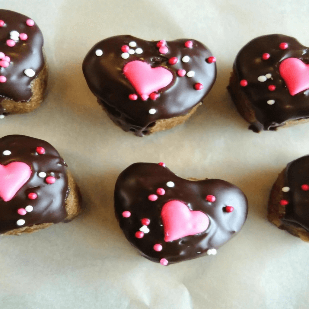 Decadent Chocolate Valentine S'more Bites (3) (1)