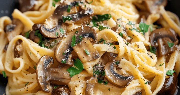 Quick & Easy Creamy Mushroom Pasta – Perfect for Busy Weeknights! (2)