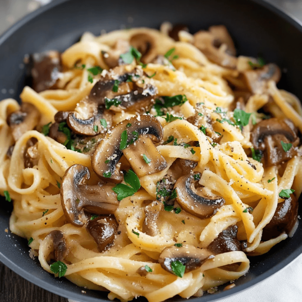 Quick & Easy Creamy Mushroom Pasta – Perfect for Busy Weeknights! (2)
