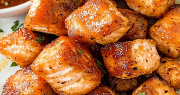 Simple and Flavorful Air Fryer Honey Garlic Salmon Bites! (2)