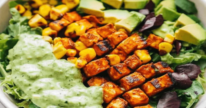 Spicy Southwestern Salad with Creamy Avocado Dressing – Quick & Easy! (1)