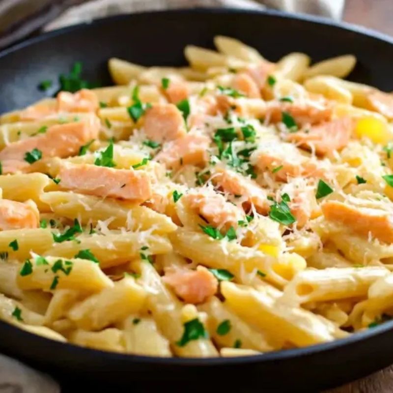 Creamy Salmon Pasta Recipe – A Quick & Easy Dinner Favorite! (3)