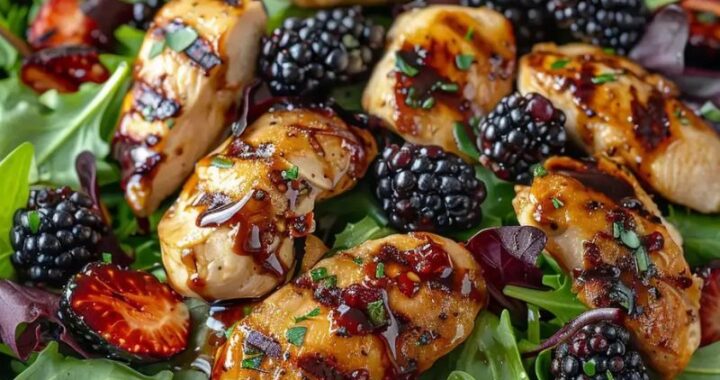 Easy Blackberry Balsamic Grilled Chicken Salad Recipe – Healthy & Delicious! (2)