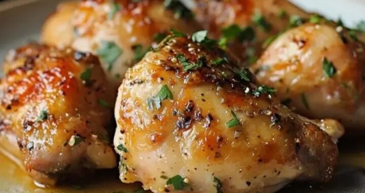 Dump-and-Bake Forgotten Chicken – The Easiest Weeknight Dinner Recipe (3)