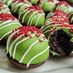 Festive Grinch Oreo Balls Recipe – A Fun & Easy Holiday Treat! (3)