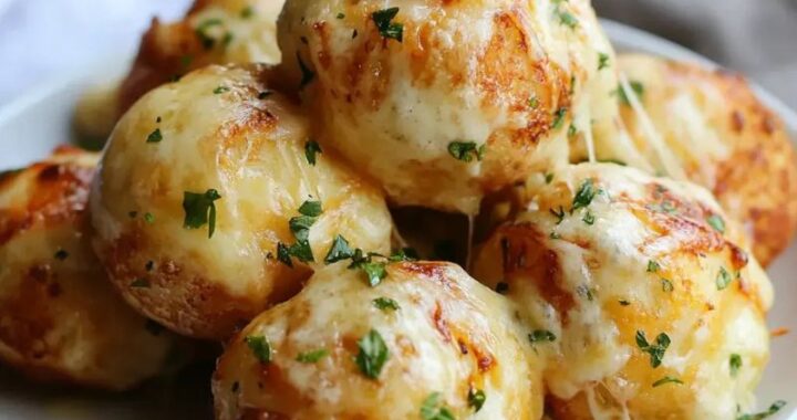 How to Make Cheesy Bombs with Melty Cheese – Easy and Addictive! (3)