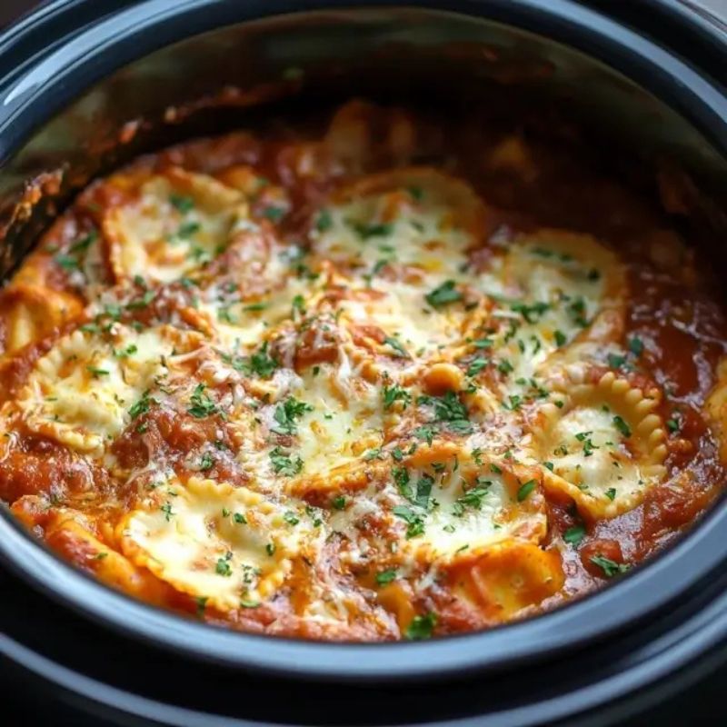 Lazy Slow Cooker Lasagna Recipe – Easy Crockpot Comfort Food for Busy Nights (2)