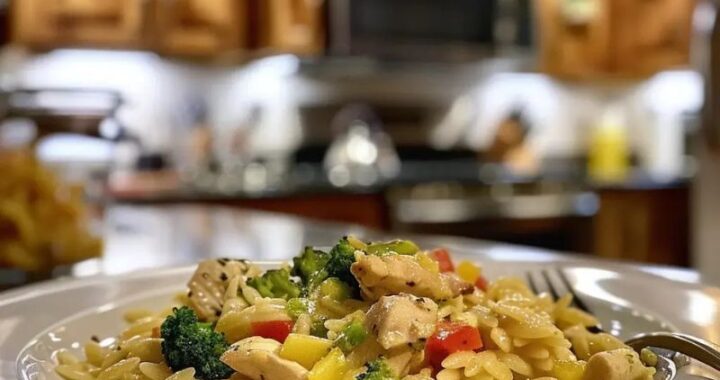 Easy Creamy Cheesy Chicken Broccoli Orzo Recipe for Busy Nights (3)