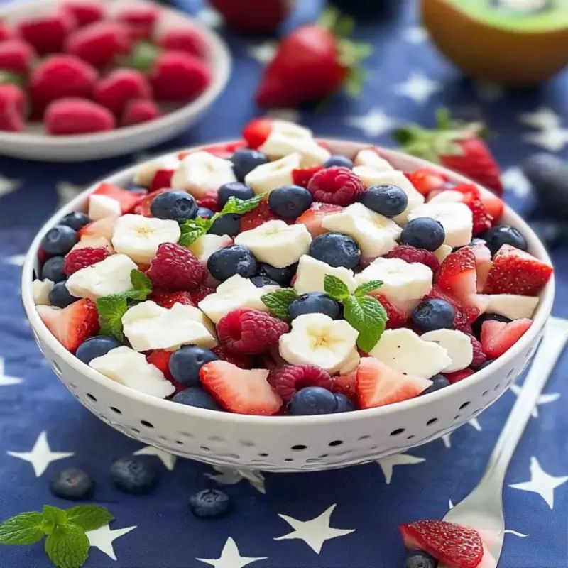 Easy Fruit Salad for Festive Occasions – A Colorful and Healthy Holiday Dish