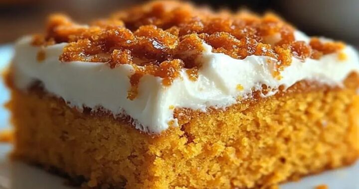 The Best Caramel Pumpkin Poke Cake to Satisfy Your Autumn Sweet Tooth (1)
