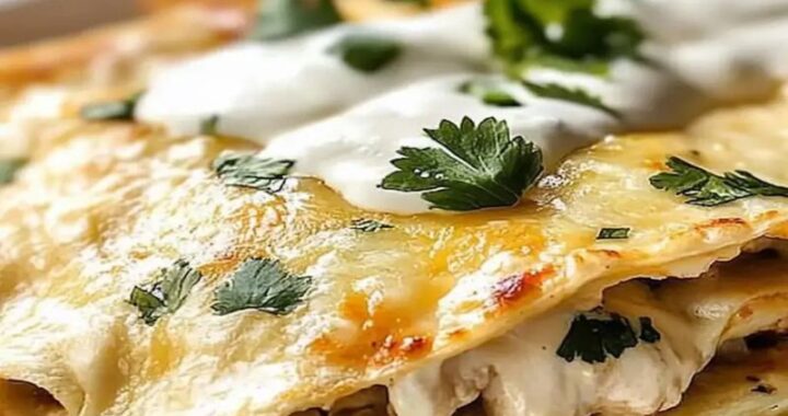 Best White Chicken Enchiladas Recipe – Family Favorite Dinner Idea (1)