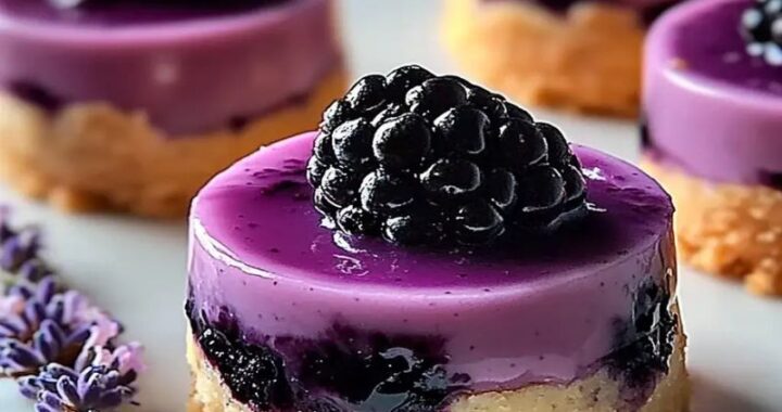 How to Make Mini Cheesecakes with Blackberry and Lavender – Easy & Elegant Recipe (1)