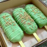 Quick Festive Green Chocolate Pretzels – Only 3 Ingredients Needed! (1)