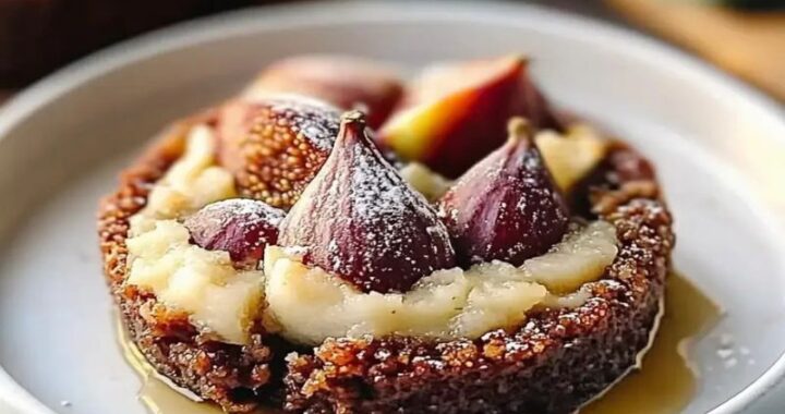 The Best Fig and Apple Dessert Recipe for Family Gatherings (1)