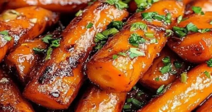 The Best Sweet and Savory Honey Glazed Carrots You’ll Ever Make (1)
