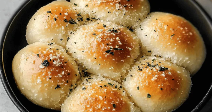 Garlic Parmesan Dinner Rolls Quick and Easy Recipe (1)